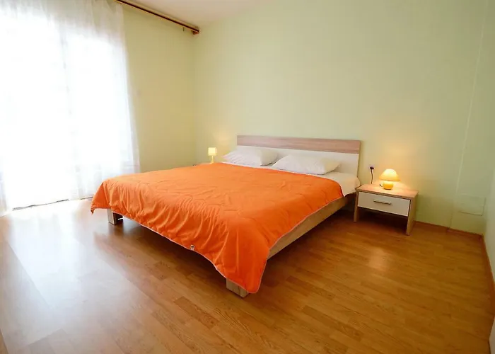 Franjo By Interhome * Ika