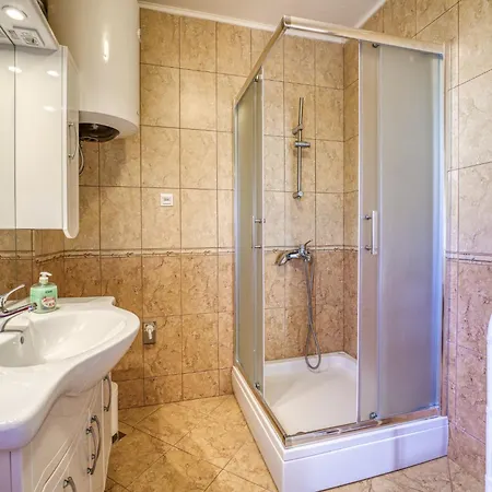 Franjo By Interhome *