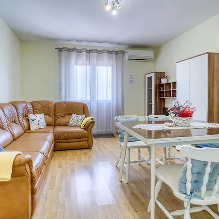 Apartament Franjo By Interhome Ika
