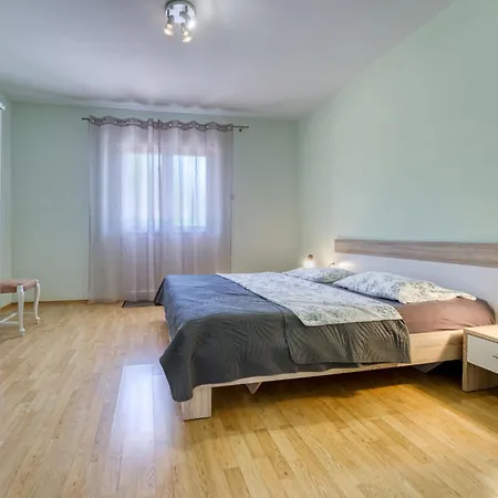 Franjo By Interhome *