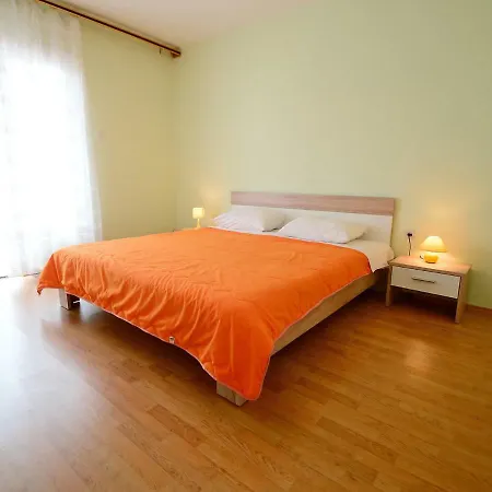 Franjo By Interhome * Ika